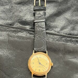 Timex Vintage Women’s Gold-Tone Wind Watch  – For Parts/Repair (Not Working)